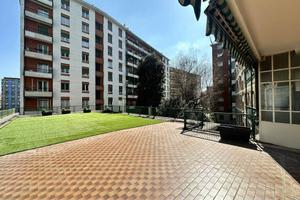 Appartamento di 180 m² con 5 locali e box auto a M
