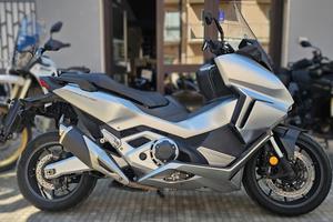 Honda Forza 750 2021