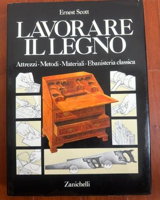 Libro dedicato al legno