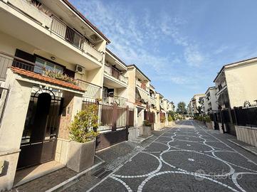 VILLA SINGOLA A MELITO DI NAPOLI