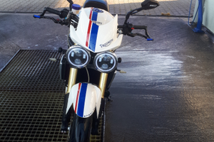 Triumph Speed Triple 1050