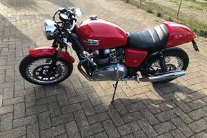 TRIUMPH THRUXTON