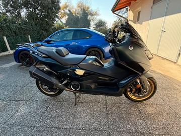 Yamaha Tmax 560