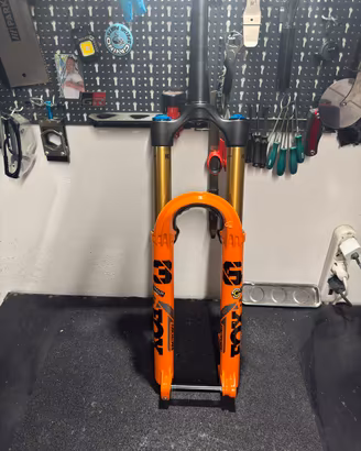 Forcella Fox 36 da 160mm grip 2 2024