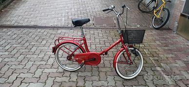 bicicletta  vintage  rossa