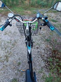 bici elettrica crystal  con 3 modalità di guida 