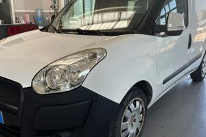 Fiat Doblo Doblò 1.4 T-Jet Natural Power PC-TN Car