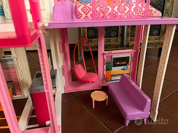 Casa di Barbie con ascensore