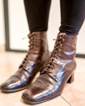 Scarpe a stivaletto in pelle marrone