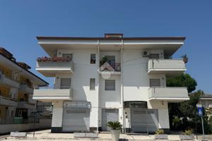 4 LOCALI A ALBA ADRIATICA