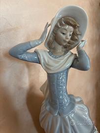 Statuina Lladro 4936 Spring Breeze