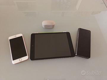 Iphone 6, ipad mini, galaxy fold 4, cuffie sony.
