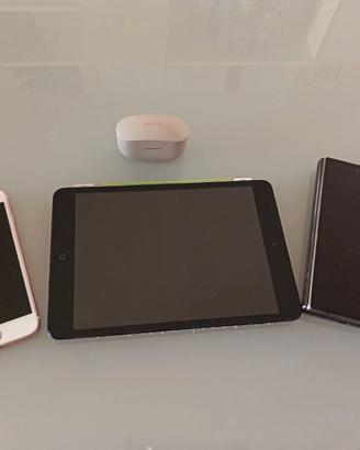 Iphone 6, ipad mini, galaxy fold 4, cuffie sony.