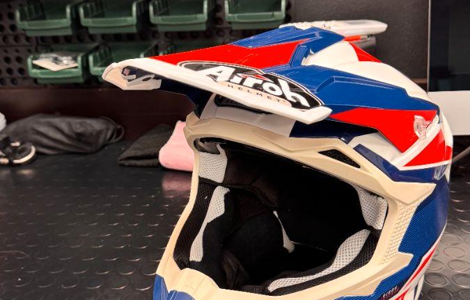 Airoh casco motocross Strycker Axe - Blue / Red M