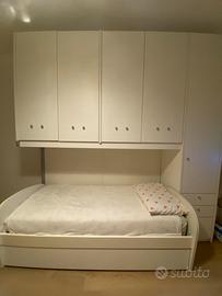 cameretta bianca da ragazza