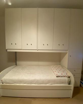 cameretta bianca da ragazza