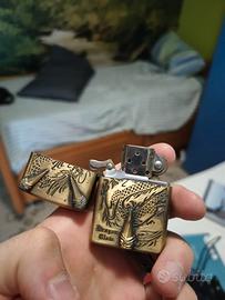 Accendino simil zippo color oro con drago