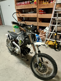 Pit bike