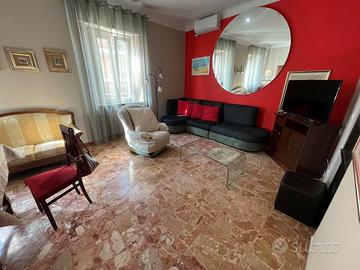 Ampia metratura a due passi dal mare