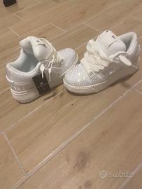 scarpe bianche