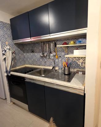 cucina + pensili +piano cottura in vetroceramica 