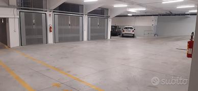 Due Serrande basculanti Ballan nuove x box/garage