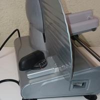 affettatrice e drone