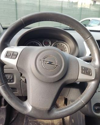 Volante OPEL CORSA D del 2011