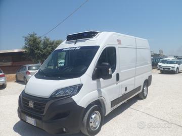 Fiat Ducato furgone medio alto frigo coibentato