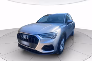 AUDI Q3 45 1.4 tfsi e Business s-tronic