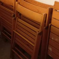 Tavolino con sedie da esterno. 