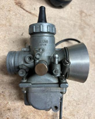 Carburatore mikuni 28