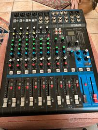 Mixer Yamaha MG12UX USB