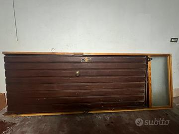 Portone in legno