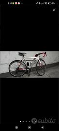 bicicletta da corsa cannondale alluminio leggeriss