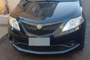 Lancia Ypsilon Hybrid 