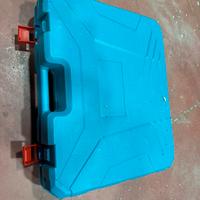 2 Avvitatori, tassellatore, smerigliatr. batteria