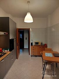 Privato affitta trilocale arredato