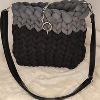 🖤🩶 Chunky bag bicolore nero e grigio handmade