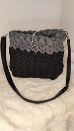 🖤🩶 Chunky bag bicolore nero e grigio handmade