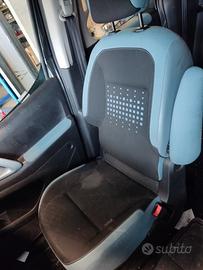 Sedile anteriore dx CITROEN BERLINGO del 2013