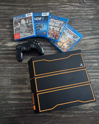 PlayStation 4 + 4 giochi