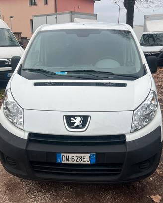 Peugeot Expert. Maxi