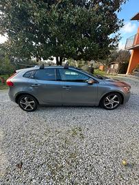 Volvo v40 d2 1.6 powershift