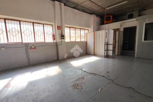 CAPANNONE A CARONNO PERTUSELLA