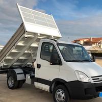 Iveco 35c10 ribaltabile trilat. con sovrasponde