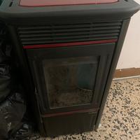 Stufa a pellet Extraflame Funzionate-ritiro a mano