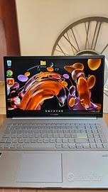 PC portatile Asus Vivobook bianco 