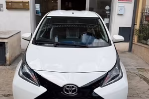 Toyota Aygo 1.0 VVT-i 69 CV 5 porte x-business