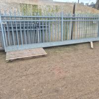 Cancello con cancelletto